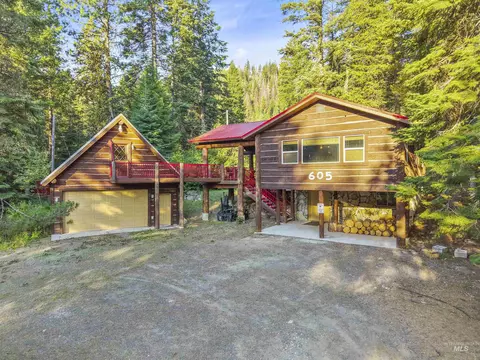 605 W Mountain Rd, Cascade, ID 83611