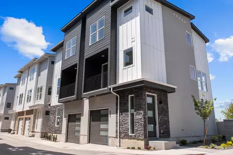 479 E Violets Cove Ln, Garden City, ID 83714