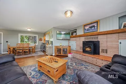 Living - 249 W 500 S, Jerome, ID 83338 photo 1 of 2