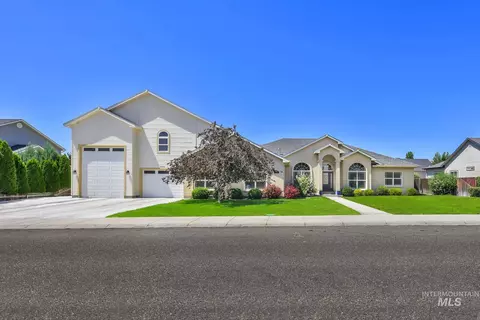 2025 N 6th E, Mountain Home, ID 83647