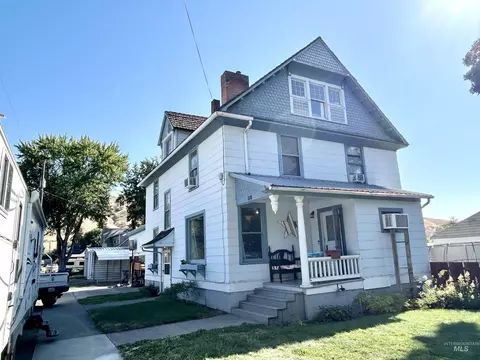 110 S 2nd St, Pomeroy, WA 99347