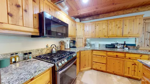 Kitchen - 1314 River Rd, Buhl, ID 83316 photo 1 of 2