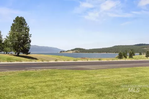 View/Area - 135 Par Dr, Cascade, ID 83611 photo 1 of 3