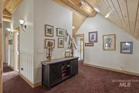 Entry Way - 135 Par Dr, Cascade, ID 83611 photo 1 of 1