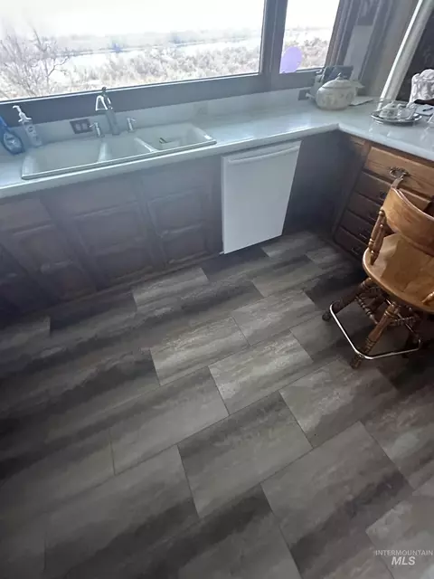 Kitchen - 236 E Hwy 81, Burley, ID 83318 photo 1 of 5