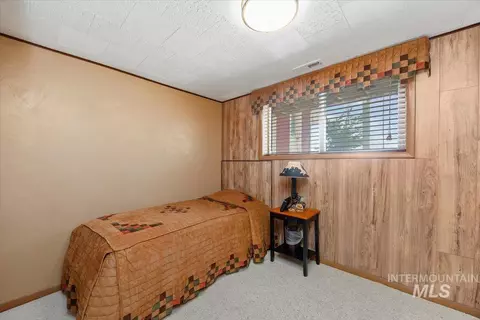 Bedroom - 2918 N 2600 E, Twin Falls, ID 83301 photo 2 of 3
