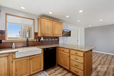 Kitchen - 2918 N 2600 E, Twin Falls, ID 83301 photo 1 of 4