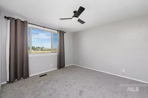 Bedroom - 2918 N 2600 E, Twin Falls, ID 83301 photo 1 of 3