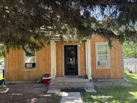 415 N Birch St, Shoshone, ID 83352