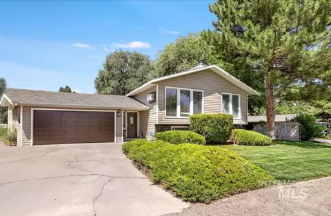 842 Grandview Dr, Twin Falls, ID 83301