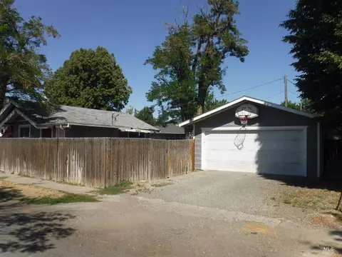 Exterior - 1206 9th Ave E, Twin Falls, ID 83301 photo 4 of 6