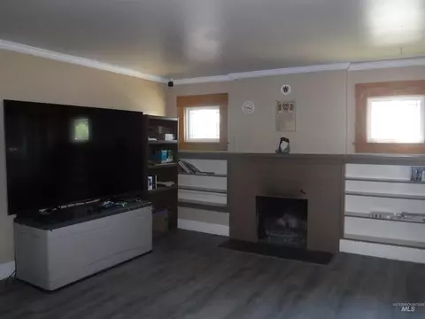 Living - 1206 9th Ave E, Twin Falls, ID 83301 photo 1 of 2