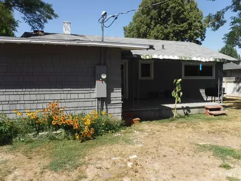 Exterior - 1206 9th Ave E, Twin Falls, ID 83301 photo 3 of 6
