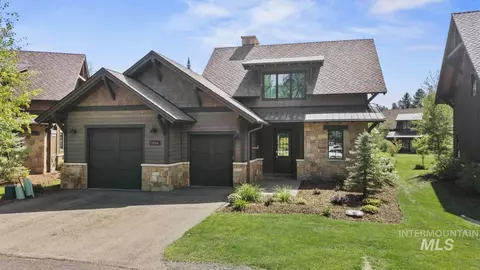 1124 Shellworth Cir, Mccall, ID 83638 photo 1