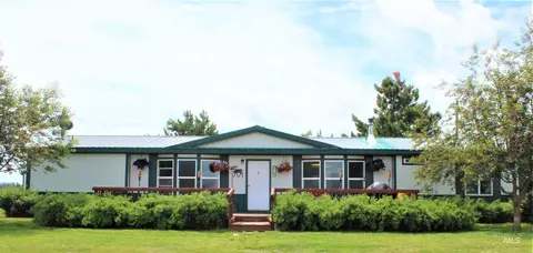 13576 Farm To Market, Mccall, ID 83638