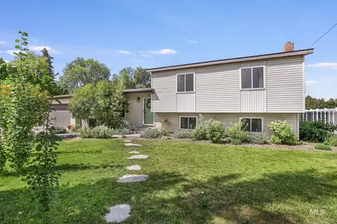 340 W 25th St, Burley, ID 83318