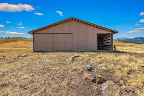 453 Elk Haven Cir, Pollock, ID 83547