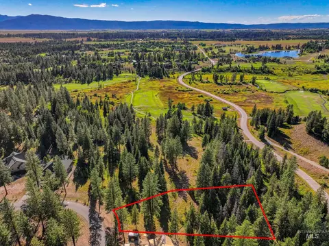 20 Vernon Ct, Mccall, ID 83638