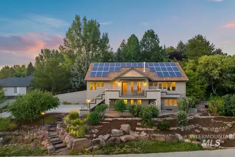 2064 S Stone Ridge Way, Boise, ID 83712