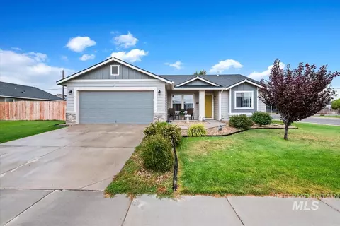 1790 SW Levant Way, Mountain Home, ID 83647