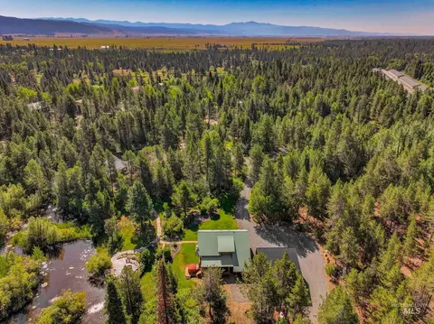 View/Area - 43 Scheline Ct, Mccall, ID 83638 photo 1 of 3