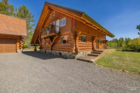Exterior - 43 Scheline Ct, Mccall, ID 83638 photo 6 of 13