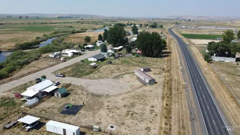 1303 Florence Dr, Jordan Valley, OR 97910
