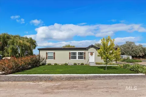 121 Sunset Dr N, Hagerman, ID 83332