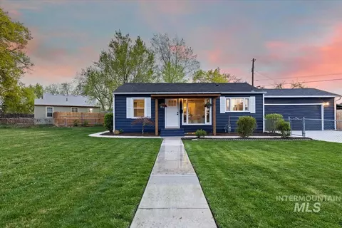 5805 W Robertson Dr, Boise, ID 83709