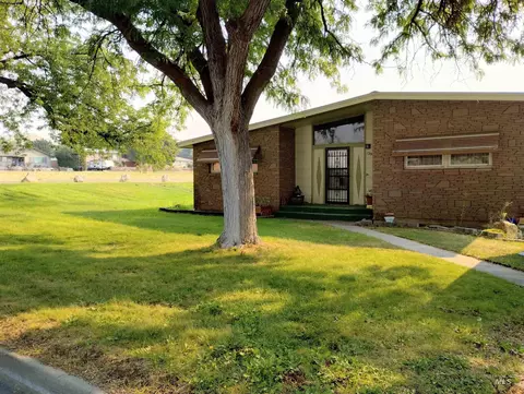 1298 E 2nd St, Weiser, ID 83672