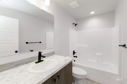 Bath - 16760 Sentinel Ave, Caldwell, ID 83607 photo 1 of 1
