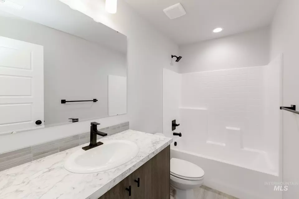 Bath - 16760 Sentinel Ave, Caldwell, ID 83607 photo 1 of 1