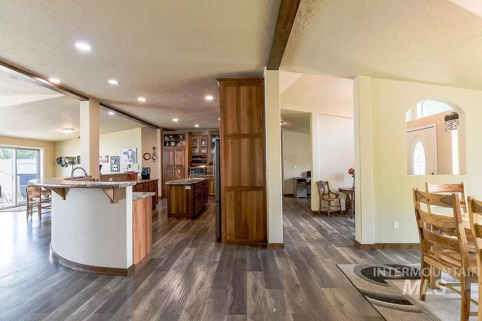Entry Way - 414 S Garfield, Genesee, ID 83832 photo 2 of 7