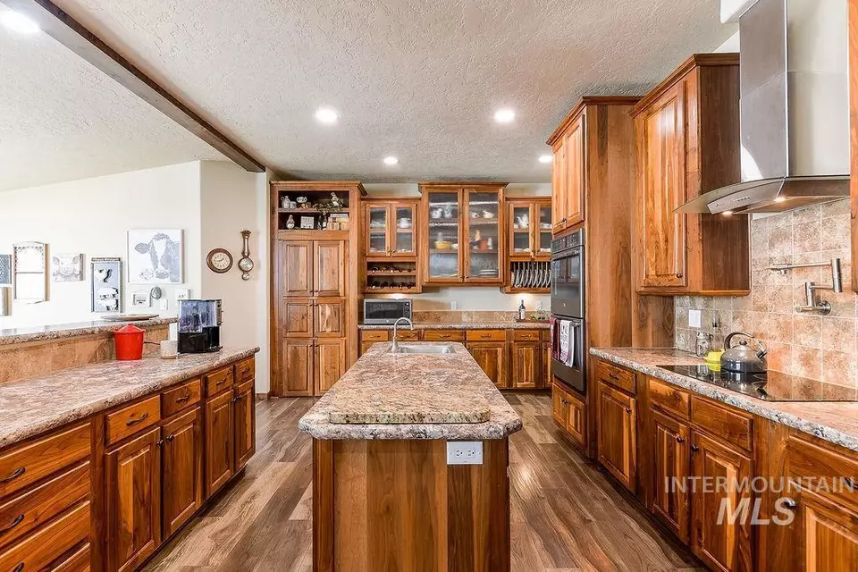 Kitchen - 414 S Garfield, Genesee, ID 83832 photo 2 of 5