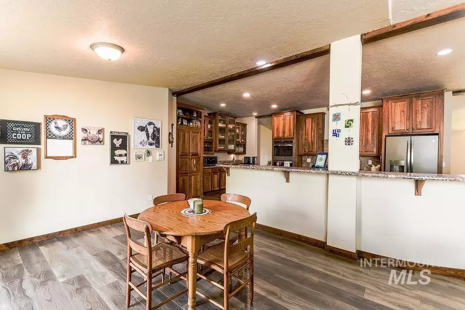 Dining - 414 S Garfield, Genesee, ID 83832 photo 4 of 4