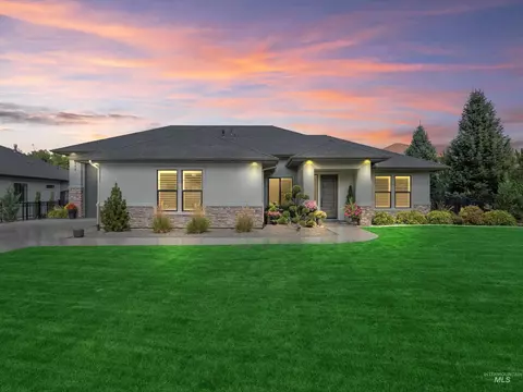 1302 W Peak Bello St, Eagle, ID 83616