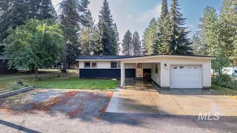 408 Floyde St, Mccall, ID 83638 photo 1