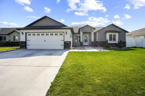 2428 Denali Dr, Burley, ID 83318
