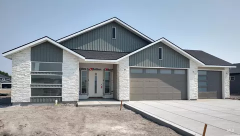 740 Clear Springs St, Burley, ID 83318