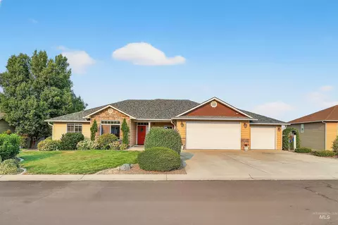 929 Cypress St, Lewiston, ID 83501