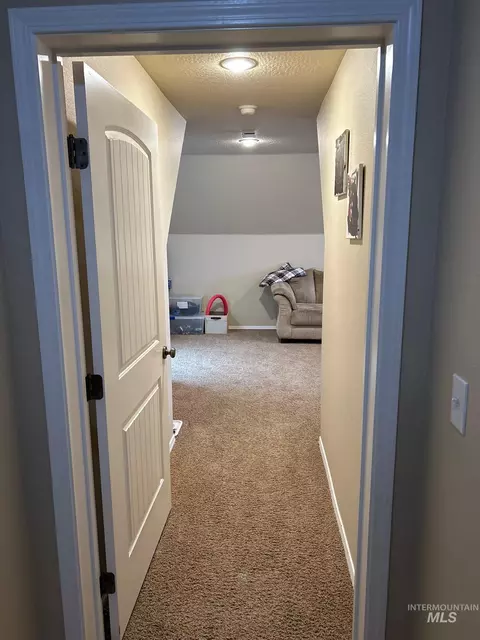 Entry Way - 3091 Echo Rd, Nyssa, OR 97913 photo 5 of 5
