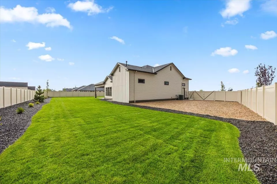 Exterior - 7462 E Newcastle Dr, Nampa, ID 83687 photo 6 of 6