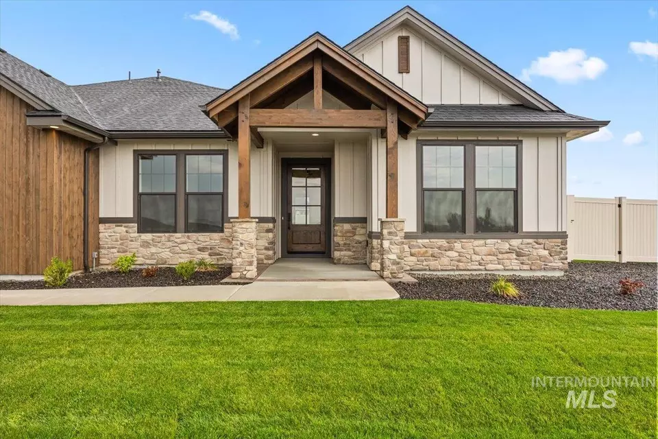 Exterior - 7462 E Newcastle Dr, Nampa, ID 83687 photo 2 of 6