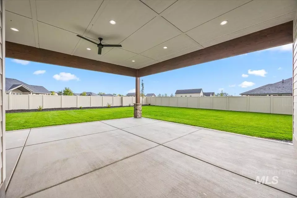 Exterior - 7462 E Newcastle Dr, Nampa, ID 83687 photo 4 of 6