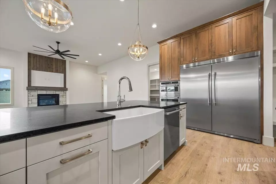 Kitchen - 7462 E Newcastle Dr, Nampa, ID 83687 photo 2 of 3