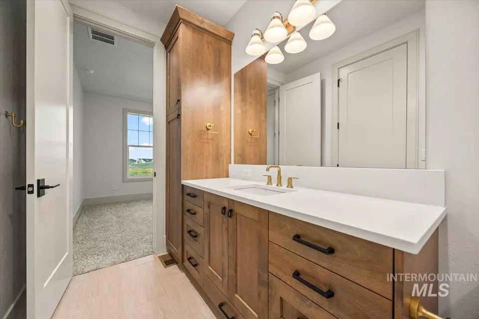 Bath - 7462 E Newcastle Dr, Nampa, ID 83687 photo 1 of 7