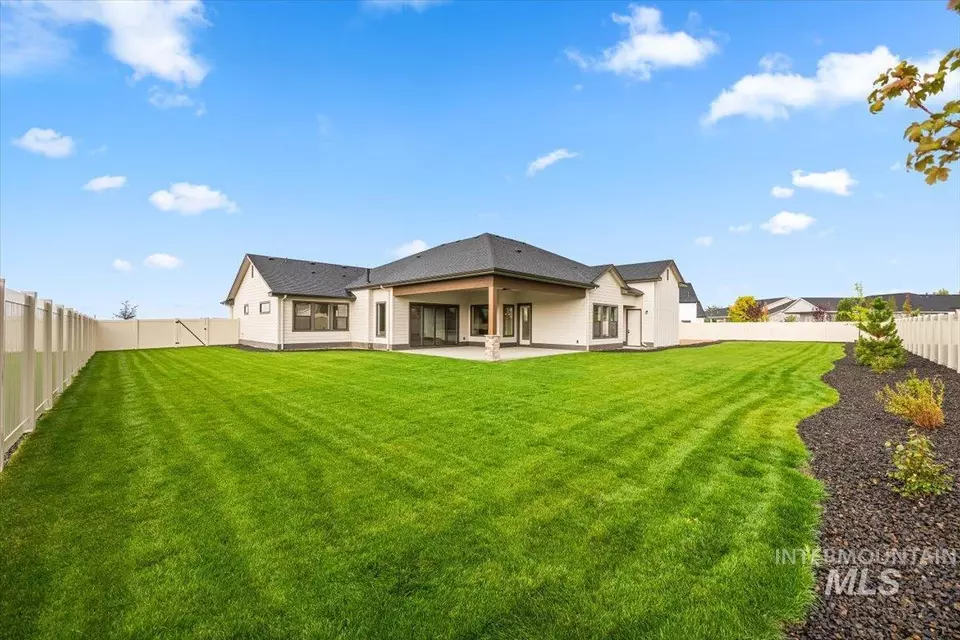 Exterior - 7462 E Newcastle Dr, Nampa, ID 83687 photo 5 of 6