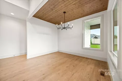 Dining - 7462 E Newcastle Dr, Nampa, ID 83687 photo 1 of 1