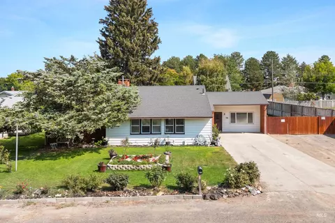 817 Union Ave, Filer, ID 83328