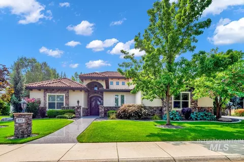 875 W Watersford Dr, Eagle, ID 83616